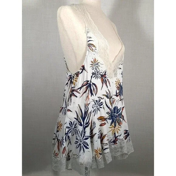 Free People Intimates Romantic Feminine Lace Trim Floral Baby Doll SZ X-Small - Picture 9 of 16